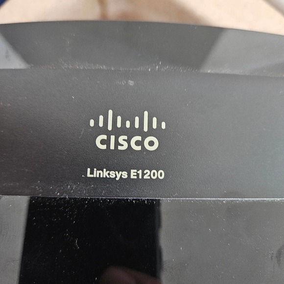 LINKSYS Router E1200 Wireless N - Picture 2 of 11
